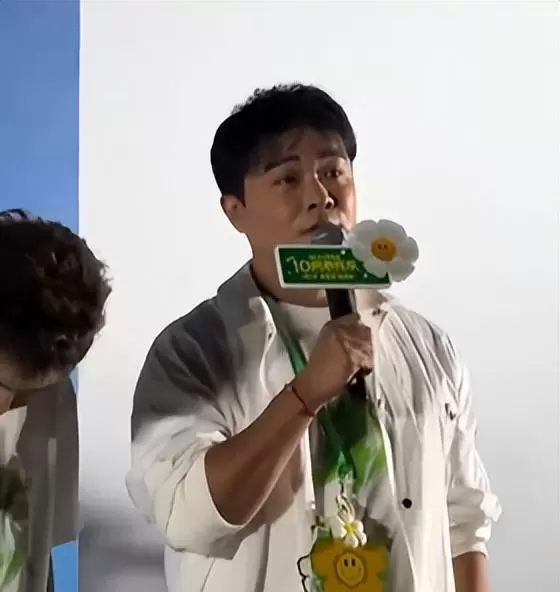 《寒战1994》五一档首日票房6637万元领跑，上海单日票房962万元居首 | 情报图