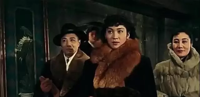 《舞台姐妹》上官云珠三场戏成表演教科书级范例 | 情报图