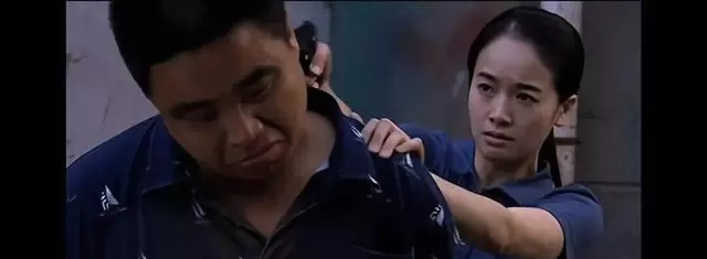 《天道》芮小丹首次出警制服歹徒,台词“你守法就行了”成角色精神锚点 | 细节速览 《天道》芮小丹首次出警制服歹徒,台词“你守法就行了”成角色精神锚点 | 细节速览
