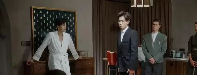《蜜语纪》开播即登顶云合数据榜，中年土偶重构长剧生存逻辑 | 资讯配图
